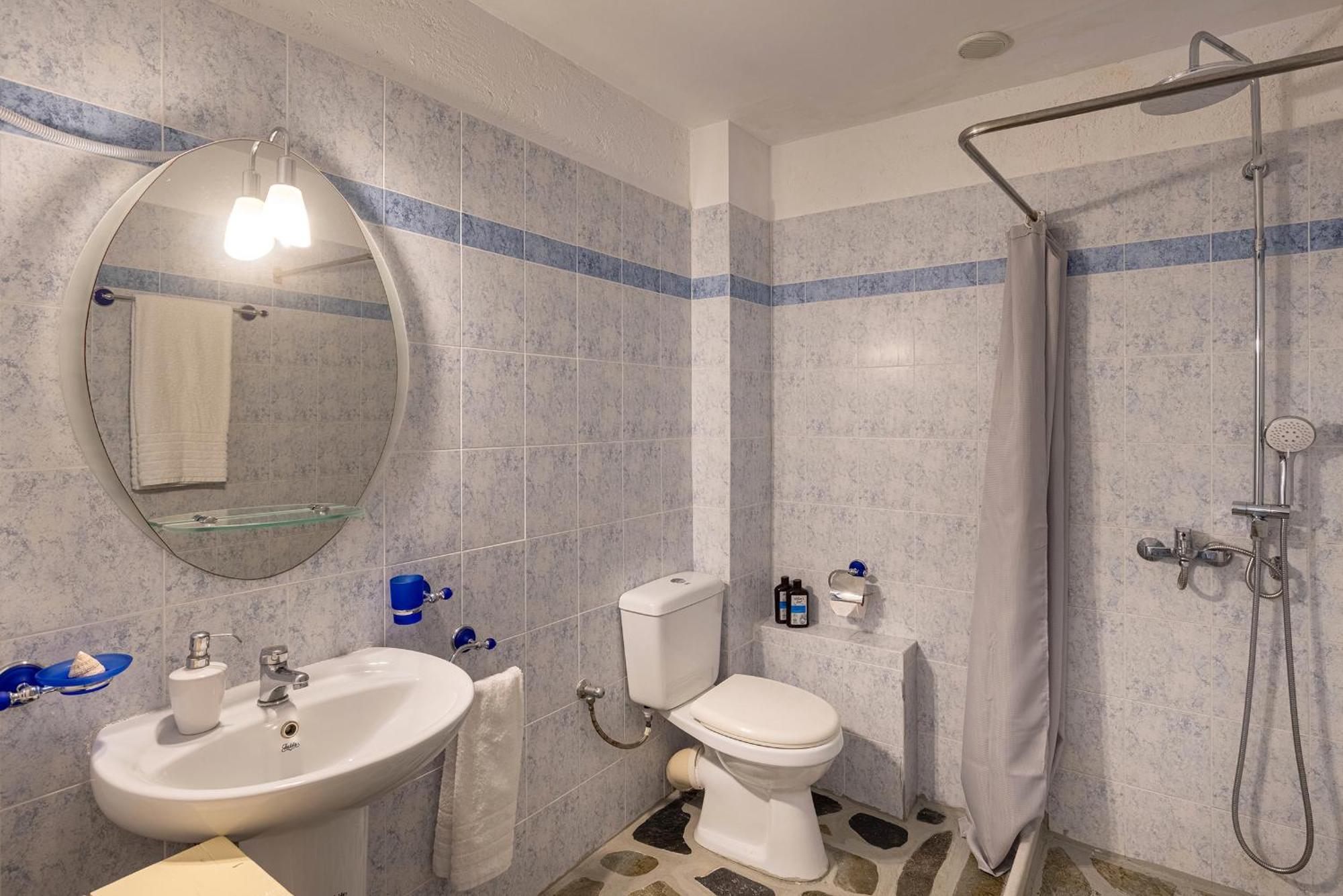 Aegean View - Seaside Apartment In Syros Azolimnos Eksteriør billede